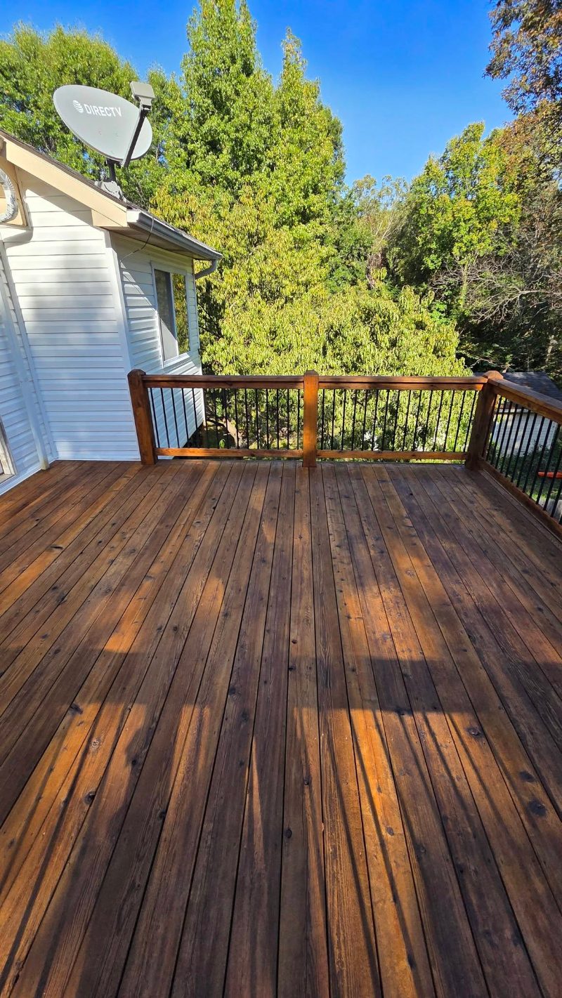 Deck Staining in Methuen
